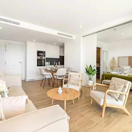 Stylish 2-bedroom In Casares Lejlighed Estepona