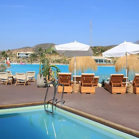Lejlighed Stylish 2-bedroom In Casares Estepona